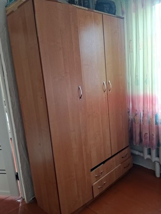 Продам Шифонер в спальню