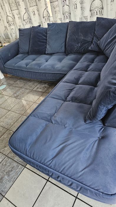 Vand canapea folosita