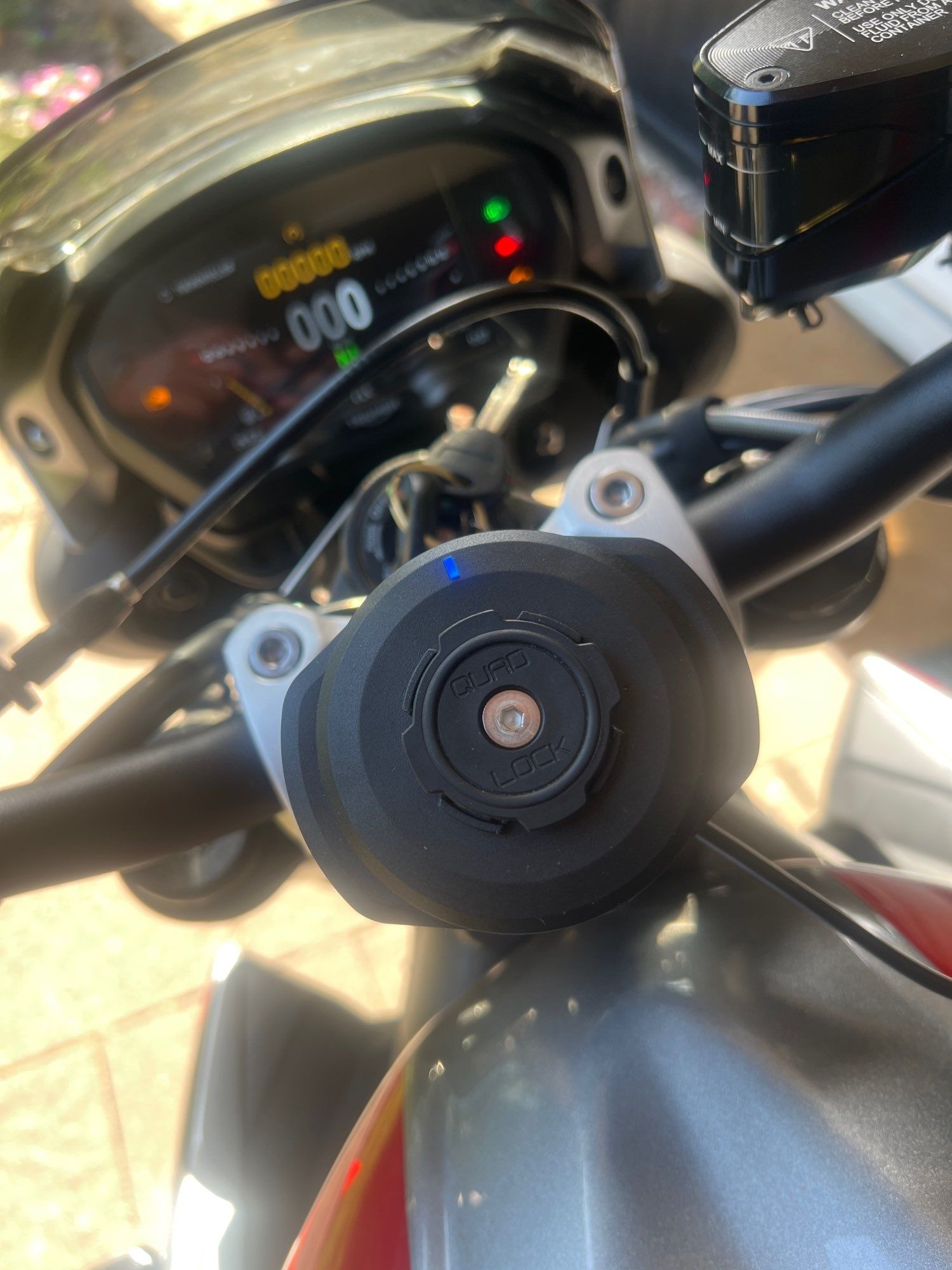 QuadLock Fork Stem Pro, Handlebar mount Pro стойка за телефон за мотор