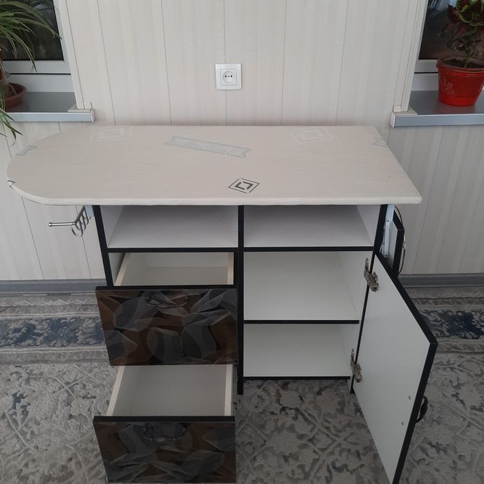 Продаётся комбинированный гладильный стол.