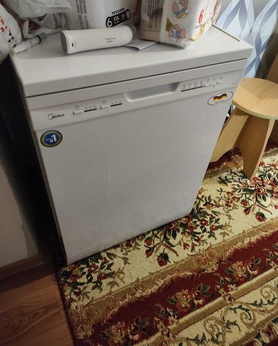 Продам посудомойку Midea
