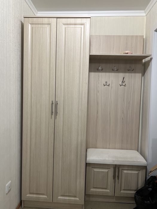 Прихожая мебель.