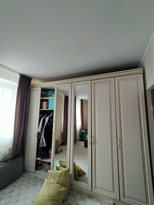 Шкаф 6дверной, высотой 2,40