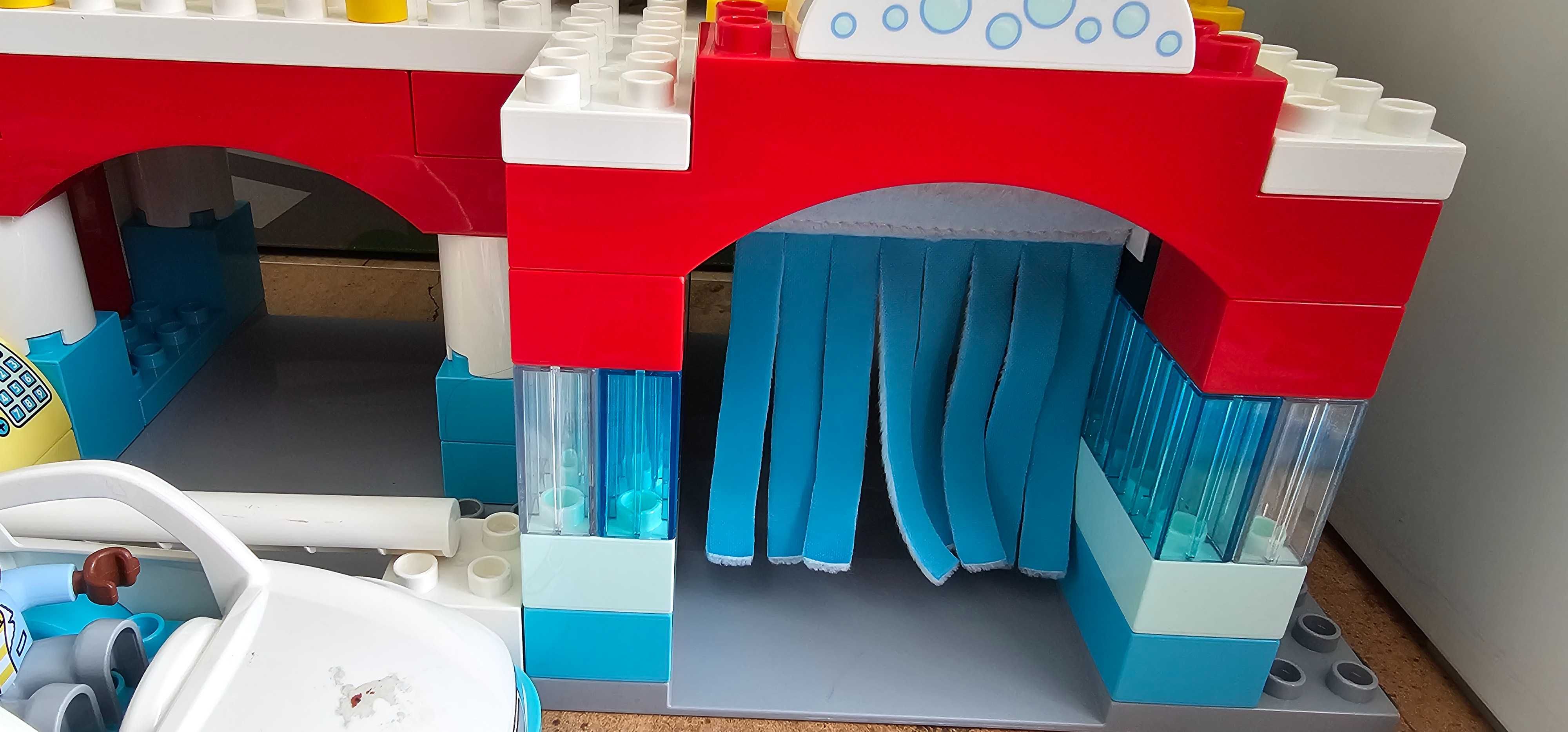 DUPLO 10948 Паркинг и автомивка
