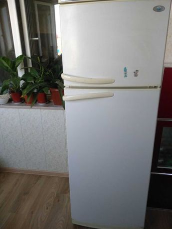 Продам холодильник Атлант Минск высота 167 см , ширина 59 см