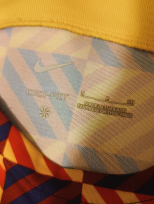 Tricou fotbal Nike FCB   M original