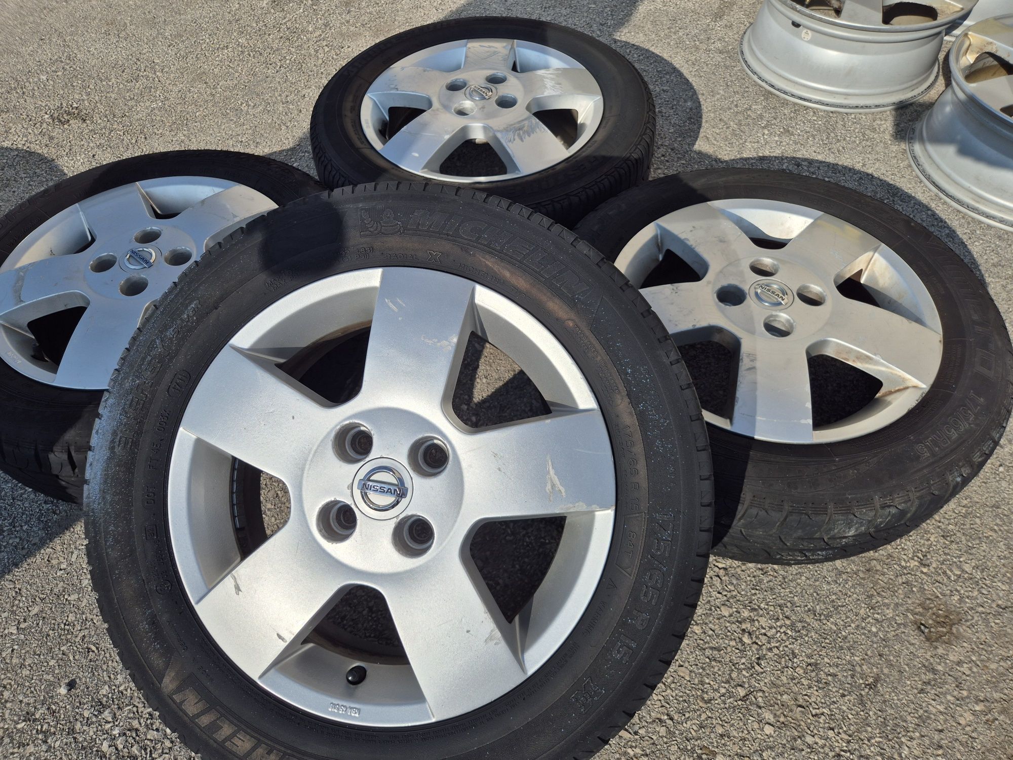 4х100/15 с гуми Рено Дачия Nissan 4x100/15 Dacia Renault Micra