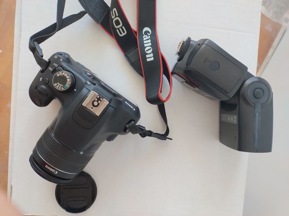 Фотоапарат canon 1200D