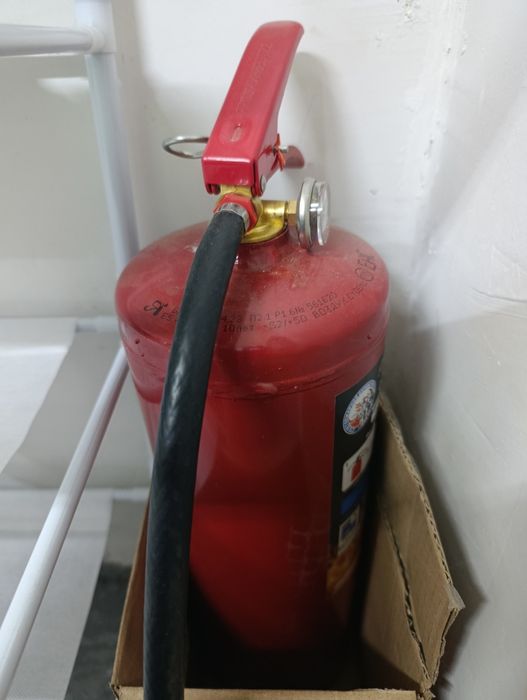 Продам новый огнетушитель