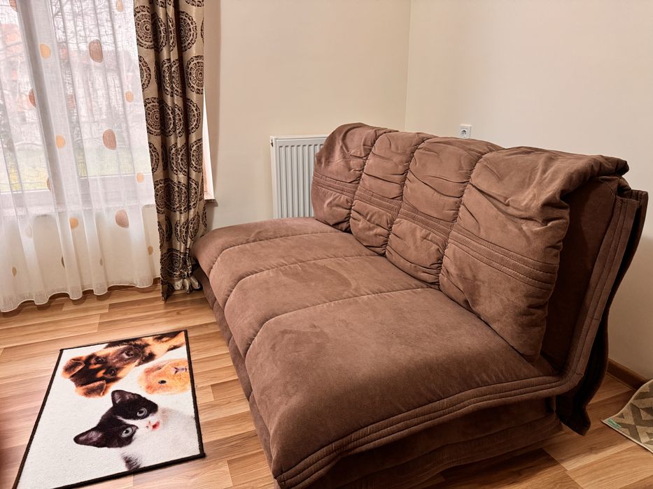 Canapea extensibila ca si noua