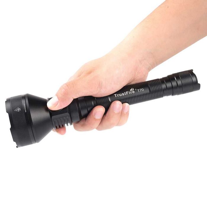 Kit lanterna de vânătoare TrustFire T70 B, 2300 rază 1000 m