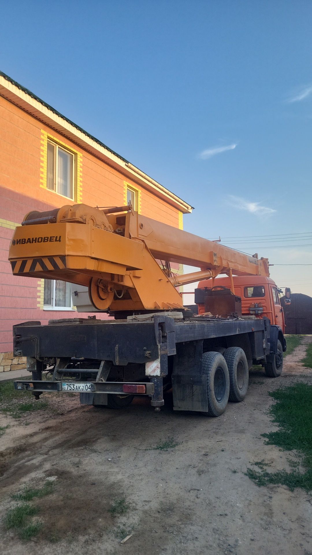 Автокран сатылады
