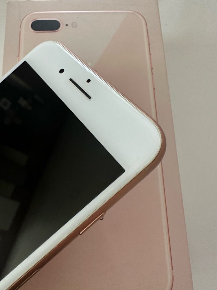 В отлично състояние! iPhone 8 plus, 64GB, rose gold,