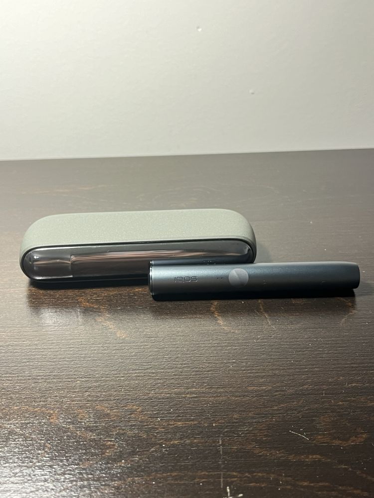 Iqos Iluma gri