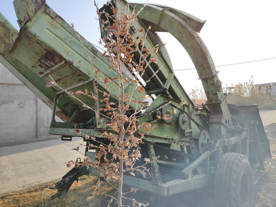 Макка орадиган комбайн"Херсон 7" Сотилади.