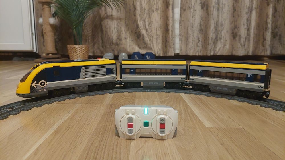 Lego City tren 60197