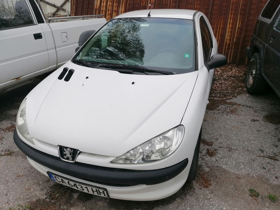 Автомобили за доставки под наем Пежо 206 Ван Peugeot 206 Van