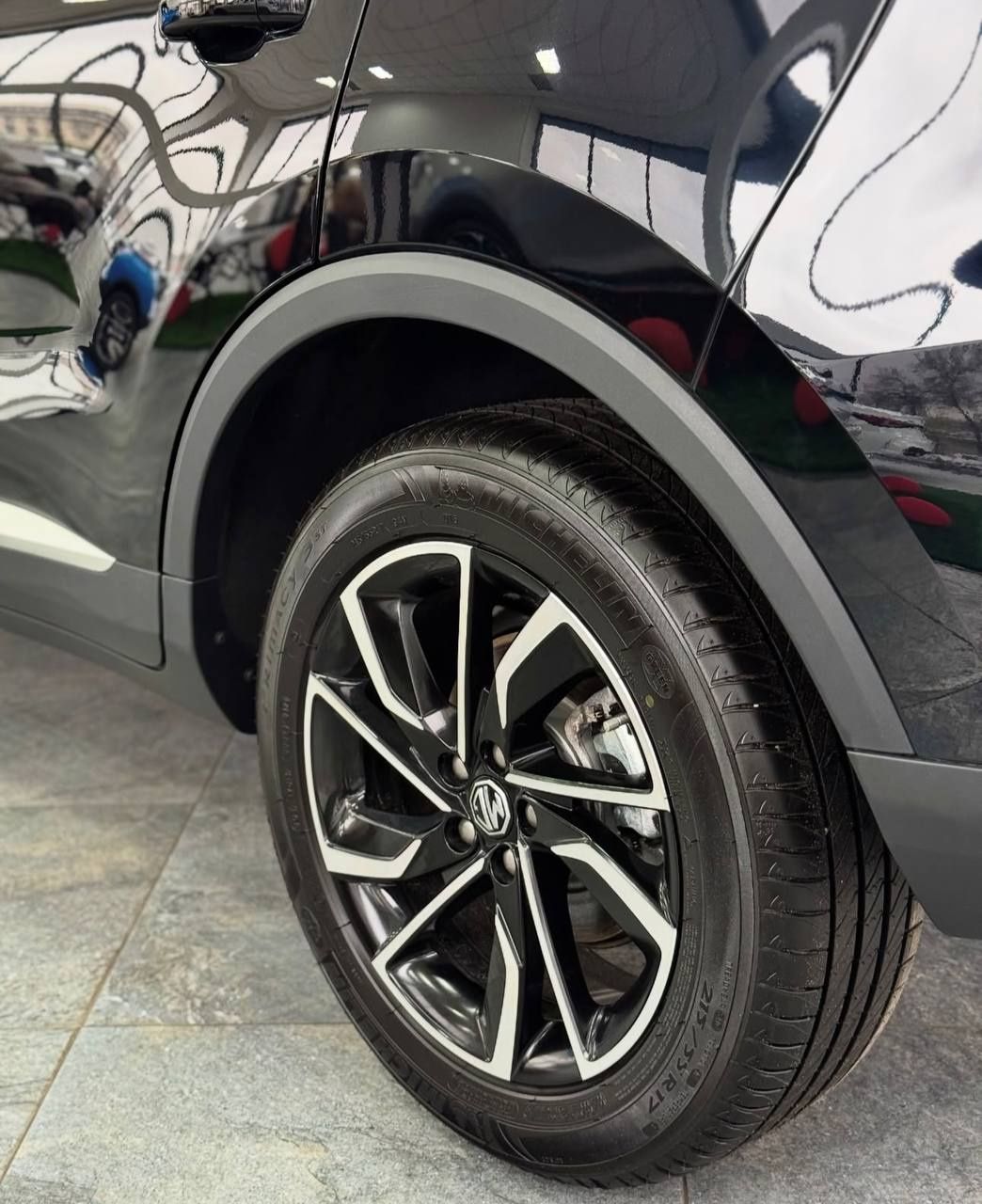 Trekir bilan Kia sonetdan ancha sifatli MG ZS krasoveri