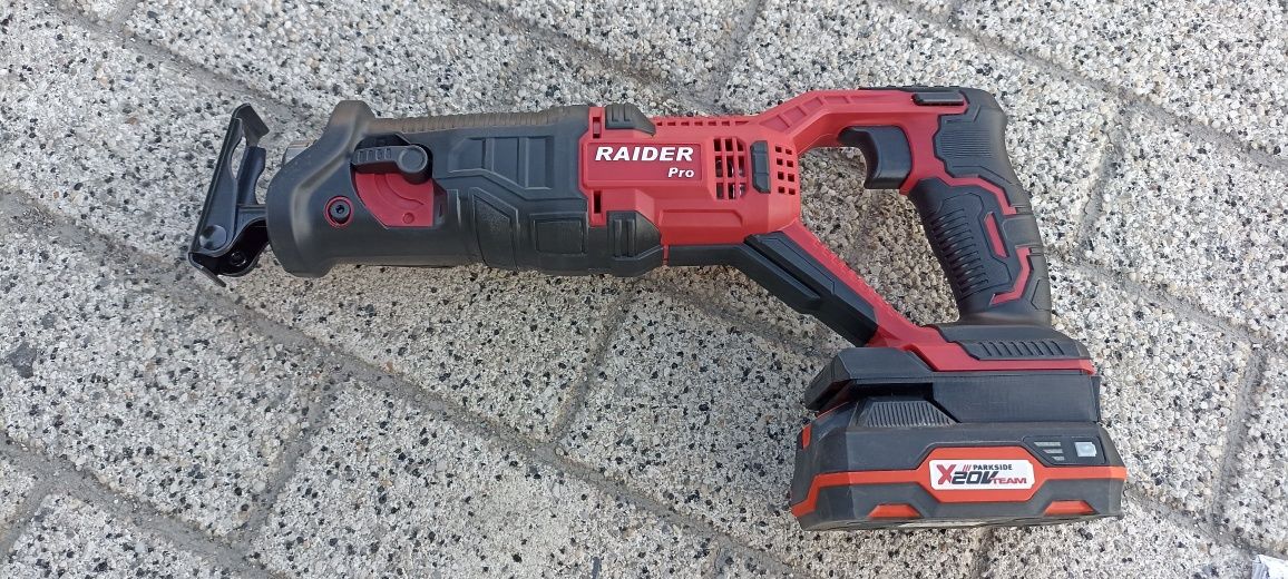 Адаптери за батерии и машини Milwaukee Bosch Makita Dewalt