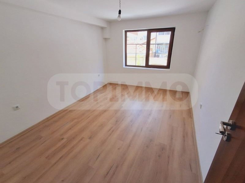 Продава се Двустаен апартамент в Варна, Трошево - 42 кв.м за 1453 €/кв.м - Снимка #2