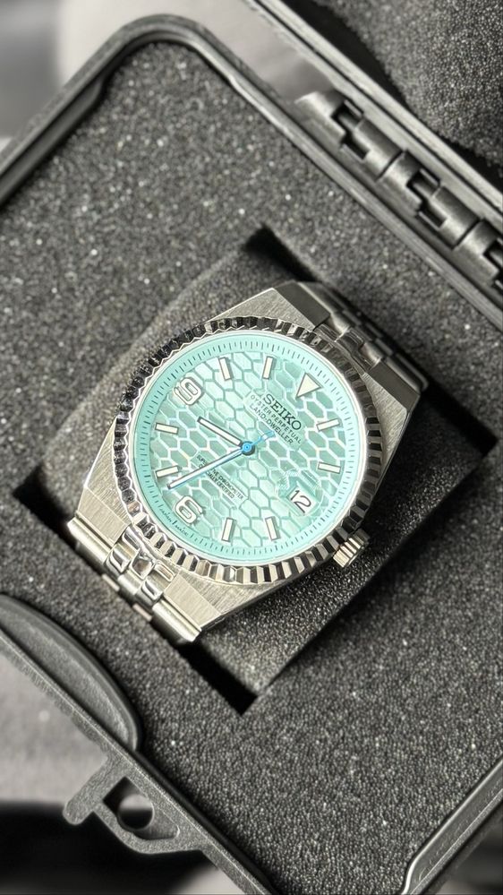 Часовник Seiko Mod Land-Dweller