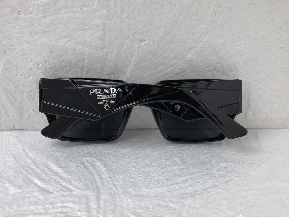 Дамски слънчеви очила Prada квадратни котка PR 122