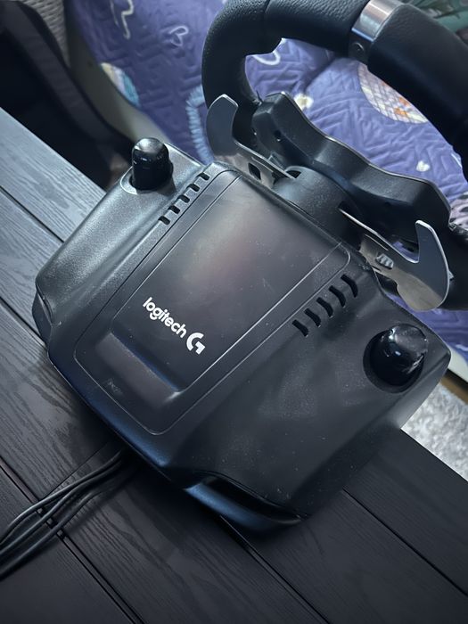 Volan gaming Logitech g920 cu pedale in stare perfecta de functionare