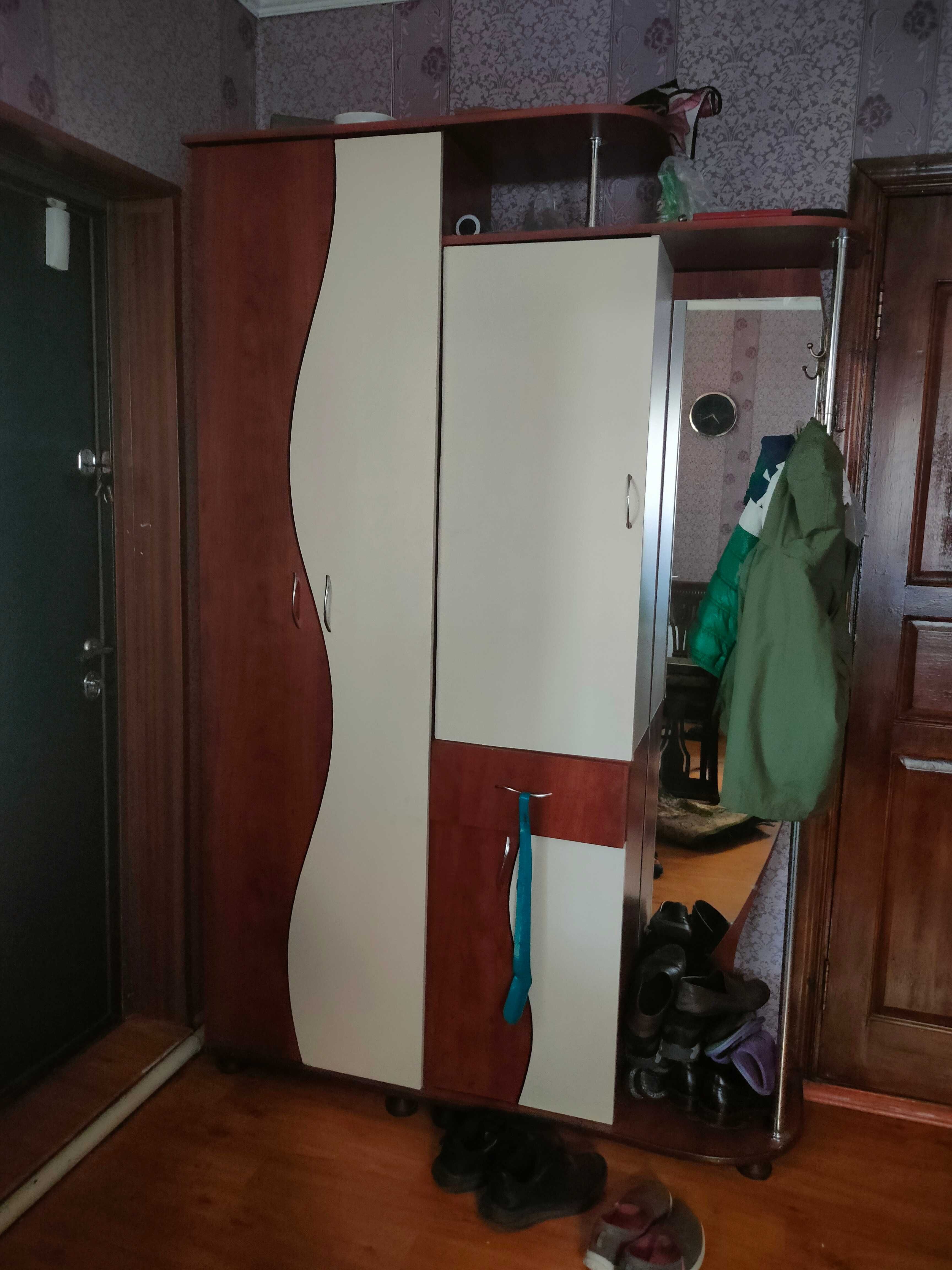 Продам прихожую в хорошем состоянии