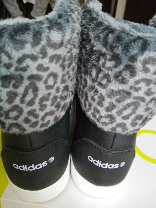 Adidasi /Ghete /Sneakers Adidas. Mărimea 40.