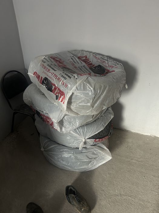 Нет гарантийи новые