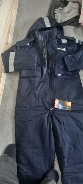 Продам комбинизон новый