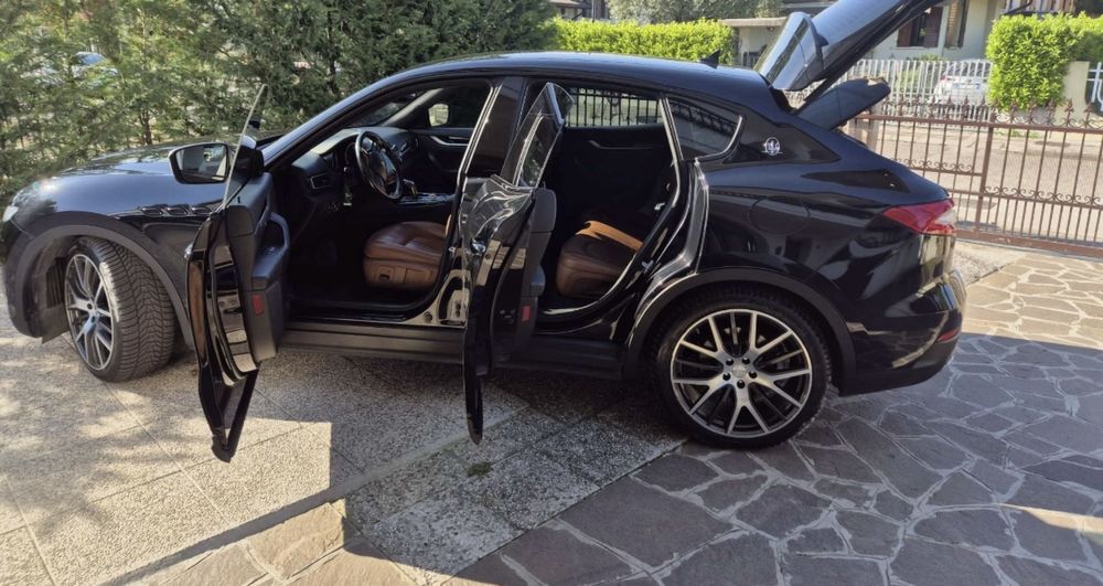 Vand maserati levante ca noua !2018