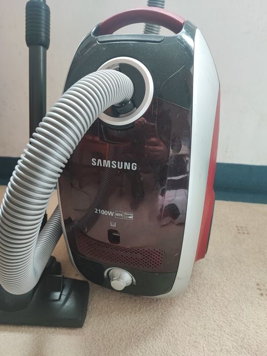 Прахосмукачка Philips FC8714 и Samsung sc7480