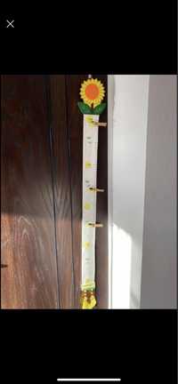 Детски сантиметър за стена