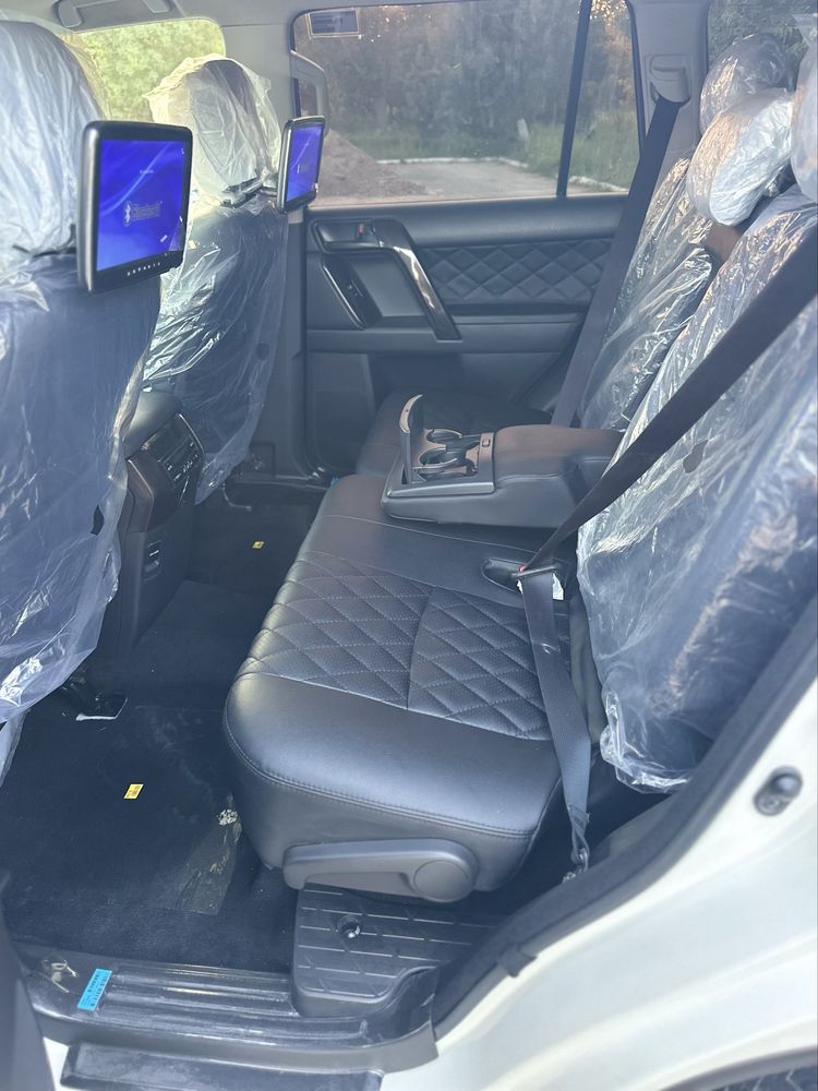 Tayota Land Cruiser Prado 150
