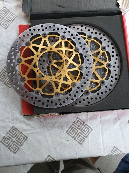Discuri de frana hiperflotante Brembo Racing, anvelope moto