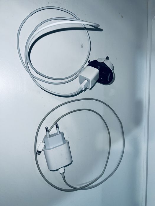 Оригинальные зарядки Apple 20W в хорошем состоянии