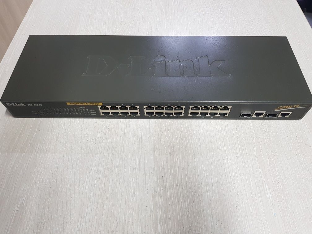 Switch 26 port D-Link DES-1226G