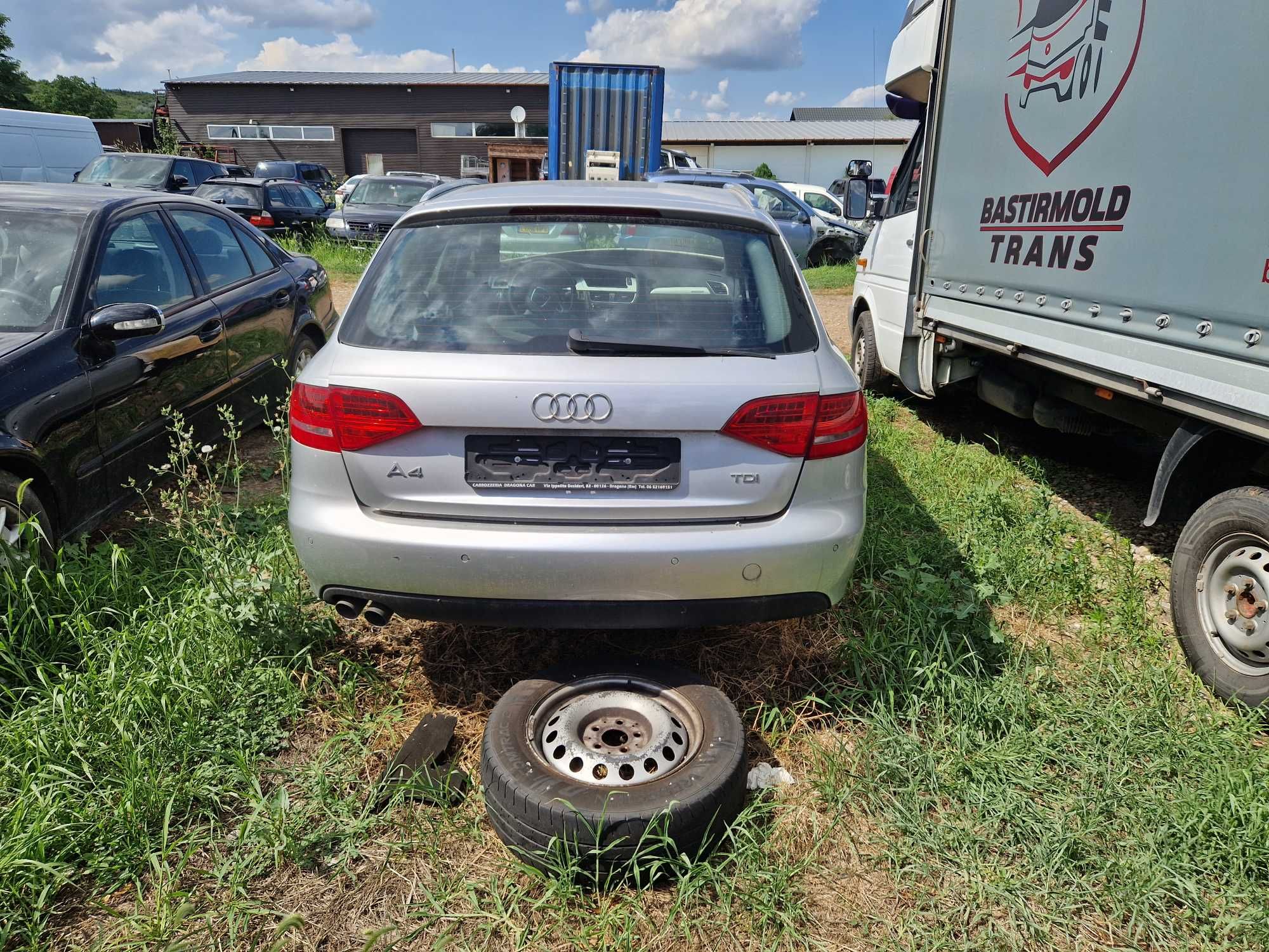 Dezmembrez Audi A4 2.0 TDI 2010