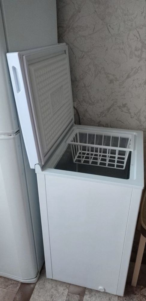 Продам морозильник