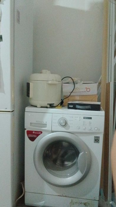 Продам стиральную машинку в хорошем состоянии, надо только ее помыть