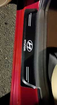 Наклейка на пороги Hyundai комплект