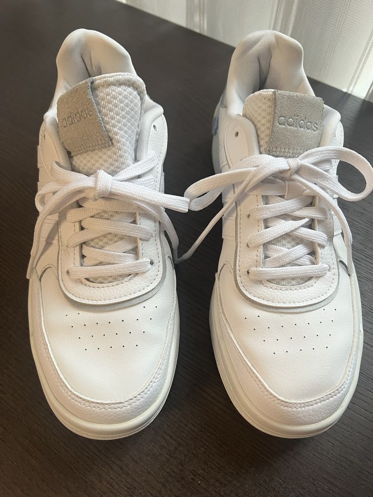 Дамски кецове Adidas
