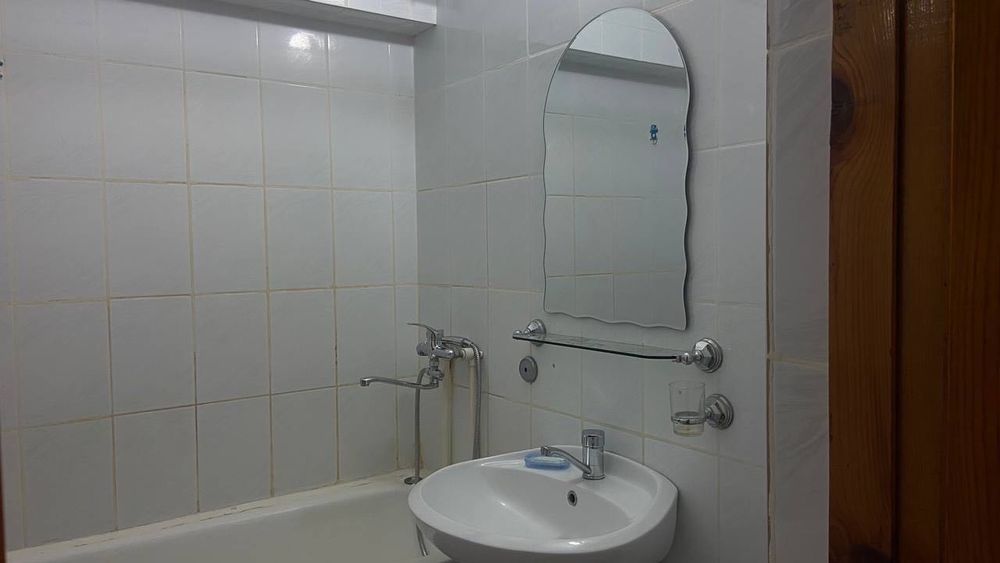 СРОЧНО сдаётся 2-х комнатная квартира в центре. СВОЯ - не маклер