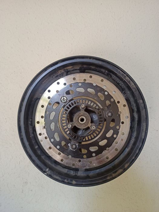 Skuter lar uchun zapchastlar bor