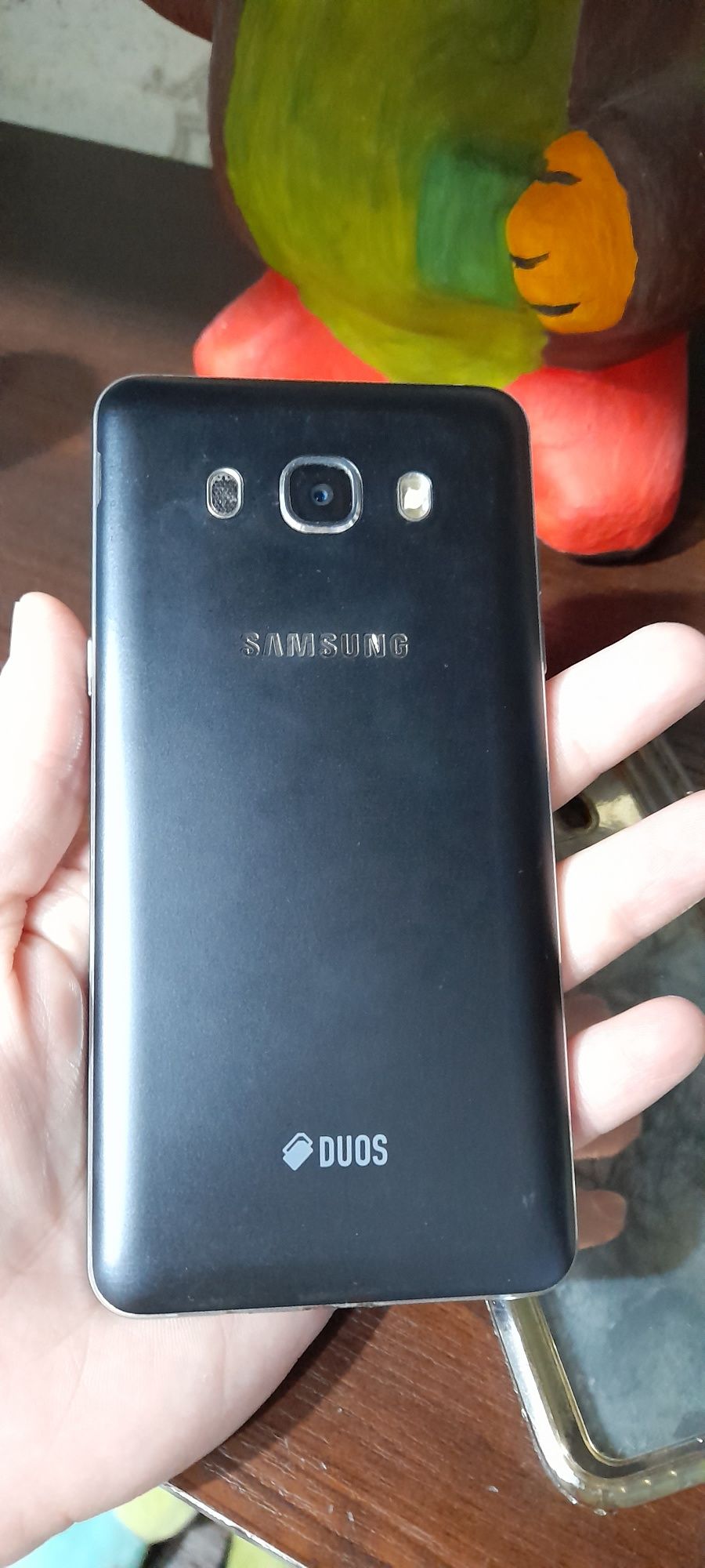 Телефон самсунг Samsung j5 2016