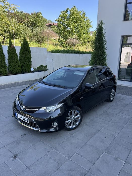 Toyota Auris Hybrid impecabila