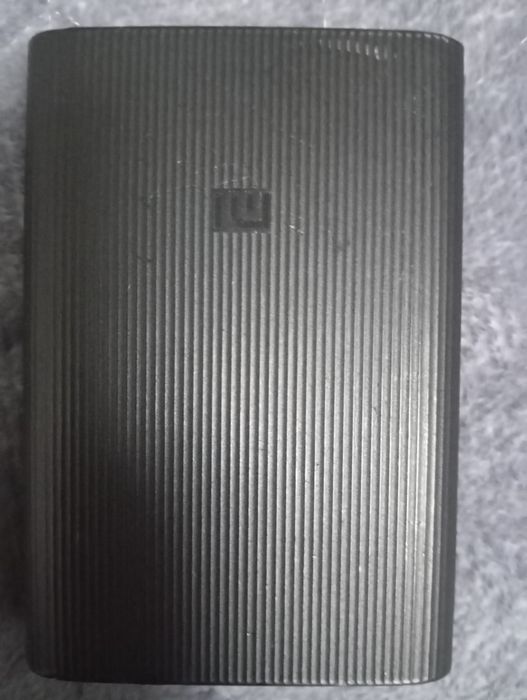 Продам повер банк xiomi