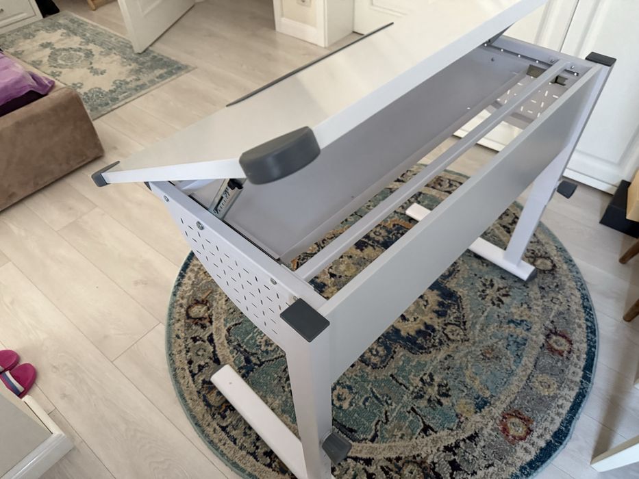 Birou nou garantie 3 ani