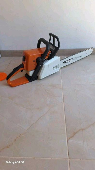 STIHL MS 250 чисто нова